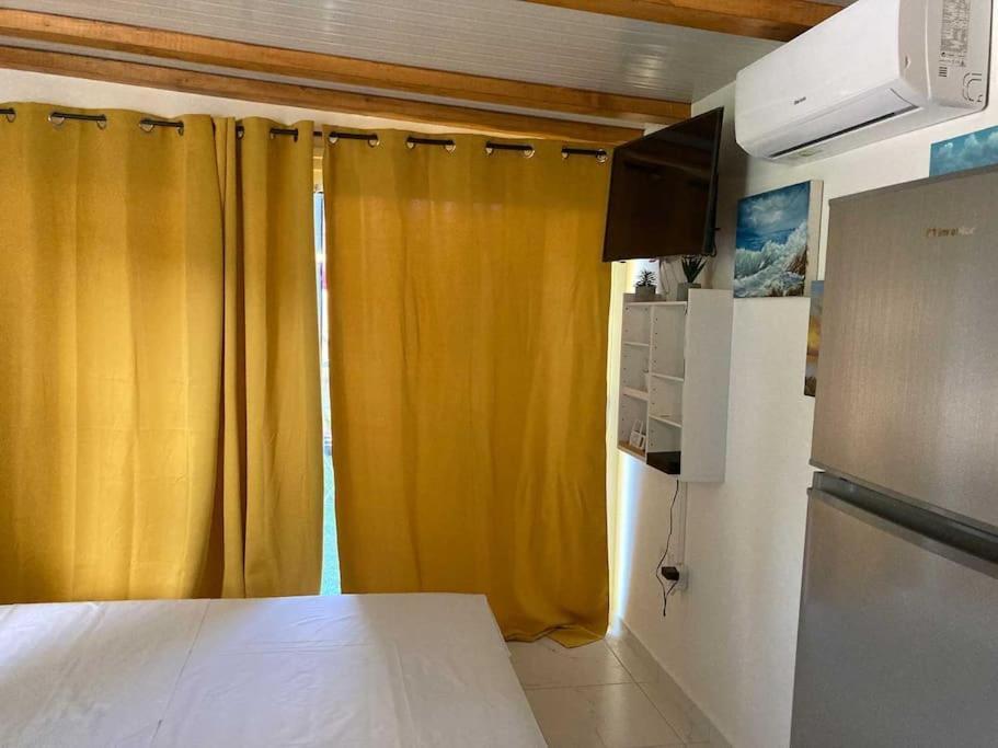 The Banana House Villa Lourdata  Eksteriør billede